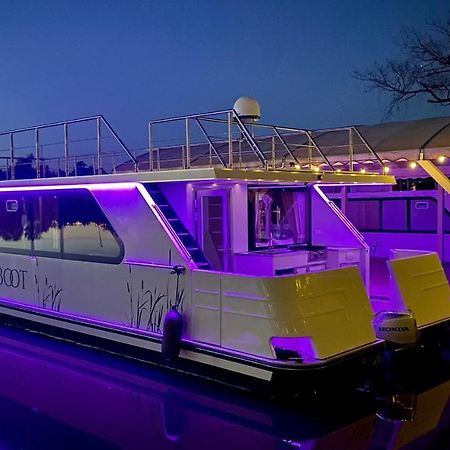 Lieblingsplatz Parey - Schwimmendes Hausboot 호텔 외부 사진