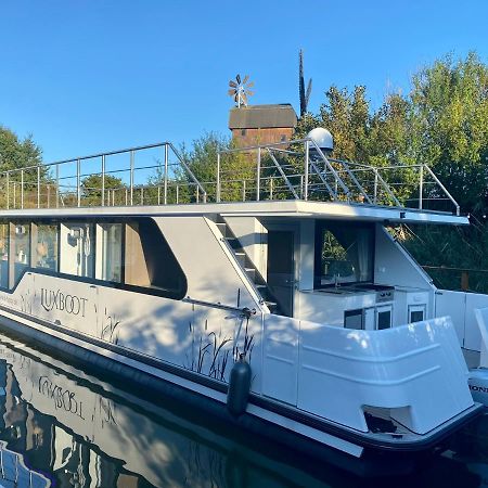 Lieblingsplatz Parey - Schwimmendes Hausboot 호텔 외부 사진